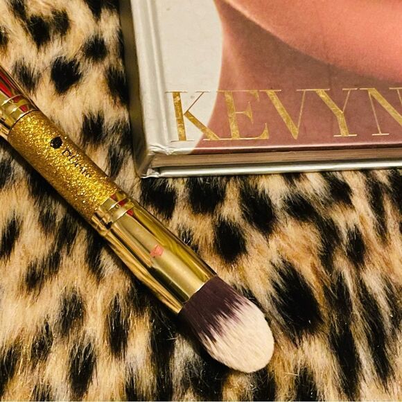 ♥️ Face Forward Kevyn Aucoin 2000 Hardcover in First Edition Book, vintage - Picture 3 of 12